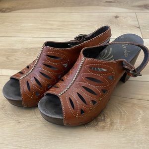Dansko Rowan Brown Leather Clogs Size 38